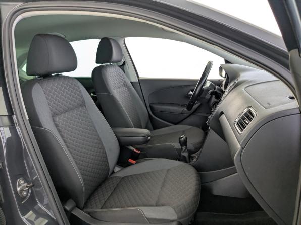 Volkswagen Polo V Рестайлинг с пробегом 2018 года, цена 1 250 000 рублей, 115012 км, седан, Автокод Объявления