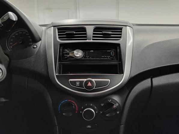 Hyundai Solaris I с пробегом 2012 года, цена 590 000 рублей, 102277 км, седан, Автокод Объявления