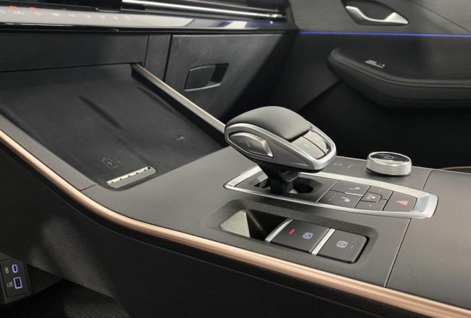 Omoda C5 I Рестайлинг с пробегом 2024 года, цена 2 000 000 рублей, 8050 км, внедорожник, Автокод Объявления