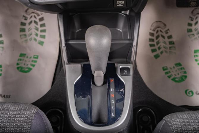 Honda Fit III с пробегом 2013 года, цена 1 099 000 рублей, 86000 км, хэтчбек, Автокод Объявления