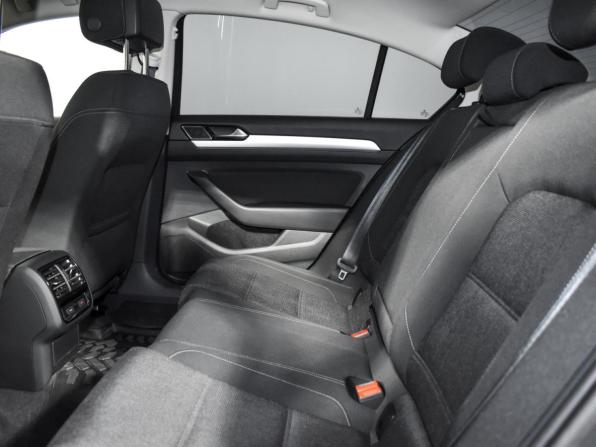 Volkswagen Passat B8 с пробегом 2017 года, цена 1 629 000 рублей, 202734 км, седан, Автокод Объявления