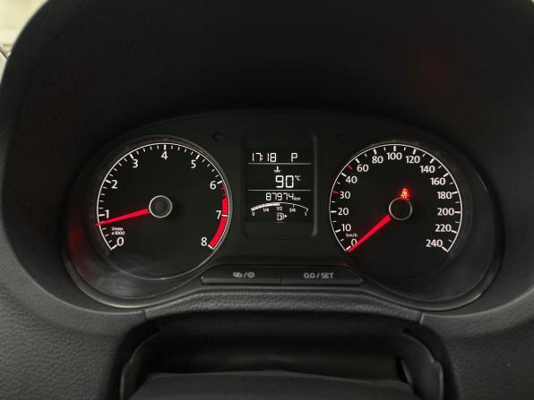 Volkswagen Polo V Рестайлинг с пробегом 2019 года, цена 1 390 000 рублей, 87974 км, седан, Автокод Объявления