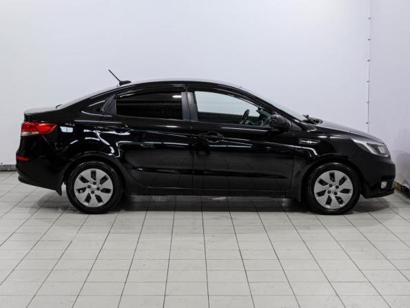 Kia Rio III Рестайлинг с пробегом 2016 года, цена 1 015 000 рублей, 94443 км, седан, Автокод Объявления