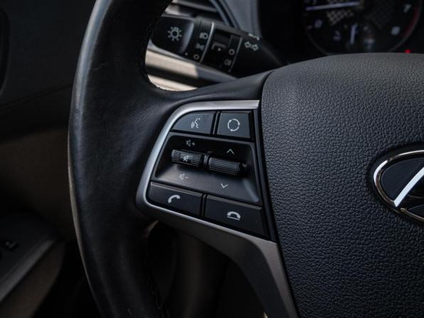 Hyundai Solaris II Рестайлинг с пробегом 2021 года, цена 1 610 000 рублей, 75796 км, седан, Автокод Объявления