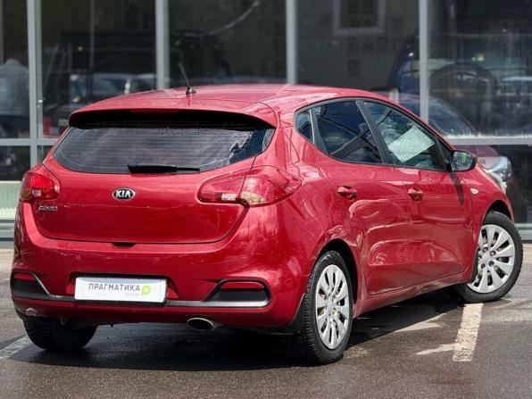 Kia Ceed II Рестайлинг с пробегом 2015 года, цена 1 035 000 рублей, 188377 км, хэтчбек, Автокод Объявления