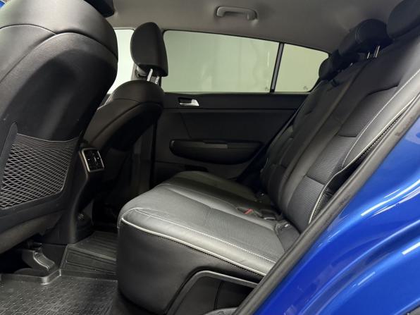 Kia Sportage IV Рестайлинг с пробегом 2020 года, цена 2 550 000 рублей, 92200 км, внедорожник, Автокод Объявления