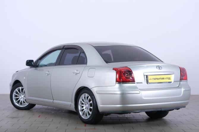Toyota Avensis II с пробегом 2004 года, цена 749 000 рублей, 301000 км, седан, Автокод Объявления