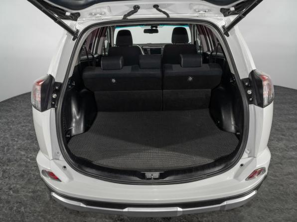 Toyota RAV4 IV (XA40) Рестайлинг с пробегом 2017 года, цена 2 180 000 рублей, 269152 км, внедорожник, Автокод Объявления