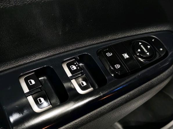Kia Rio IV Рестайлинг с пробегом 2020 года, цена 1 300 000 рублей, 88000 км, седан, Автокод Объявления