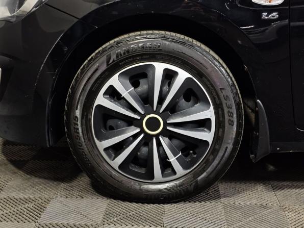 Hyundai Solaris I Рестайлинг с пробегом 2015 года, цена 743 000 рублей, 306324 км, седан, Автокод Объявления