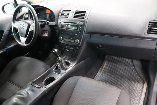 Toyota Avensis III с пробегом 2009 года, цена 588 000 рублей, 426817 км, седан, Автокод Объявления