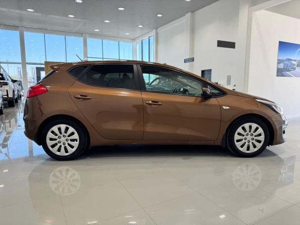 Kia Ceed II Рестайлинг с пробегом 2015 года, цена 1 195 000 рублей, 122225 км, хэтчбек, Автокод Объявления