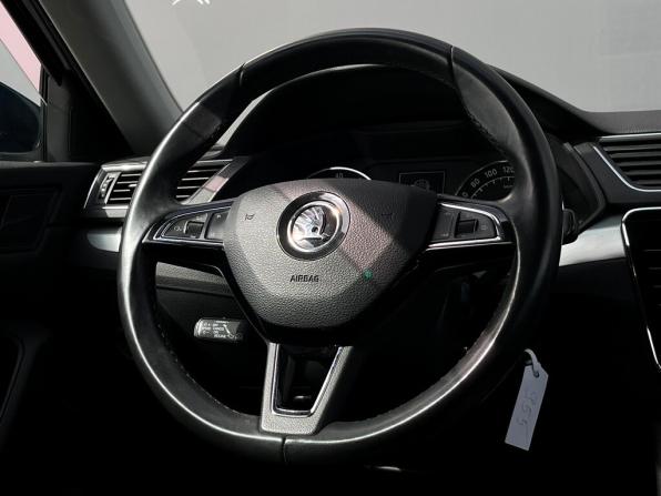 Skoda Superb III с пробегом 2019 года, цена 1 972 800 рублей, 130933 км, лифтбек, Автокод Объявления