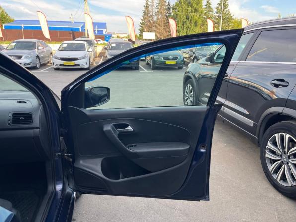 Volkswagen Polo V с пробегом 2014 года, цена 700 000 рублей, 252570 км, седан, Автокод Объявления
