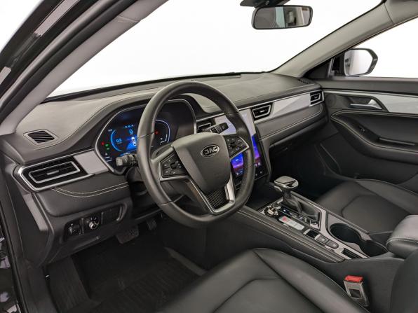 JAC J7 I с пробегом 2023 года, цена 1 295 000 рублей, 37186 км, лифтбек, Автокод Объявления