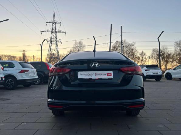 Hyundai Solaris II Рестайлинг с пробегом 2021 года, цена 1 590 000 рублей, 102245 км, седан, Автокод Объявления