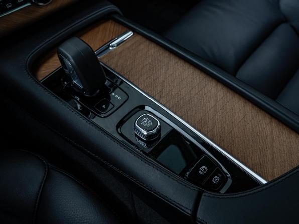 Volvo XC90 II Рестайлинг 1 с пробегом 2023 года, цена 7 979 000 рублей, 12923 км, внедорожник, Автокод Объявления