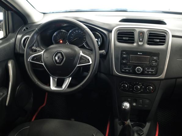 Renault Logan II Рестайлинг с пробегом 2019 года, цена 850 000 рублей, 205000 км, седан, Автокод Объявления