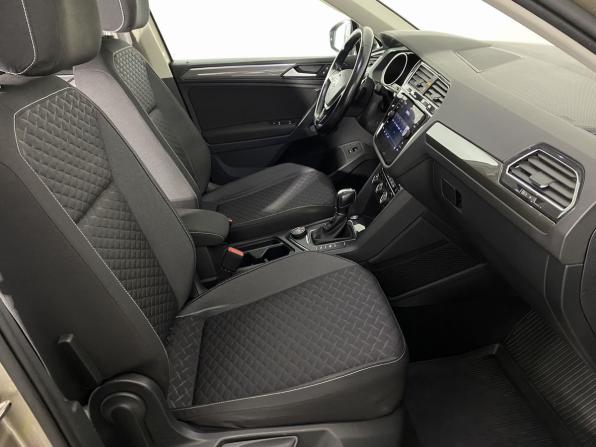 Volkswagen Tiguan II с пробегом 2019 года, цена 2 650 000 рублей, 107201 км, внедорожник, Автокод Объявления