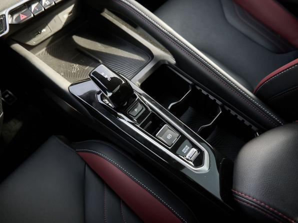 Geely Coolray I Рестайлинг с пробегом 2023 года, цена 2 149 000 рублей, 31251 км, внедорожник, Автокод Объявления