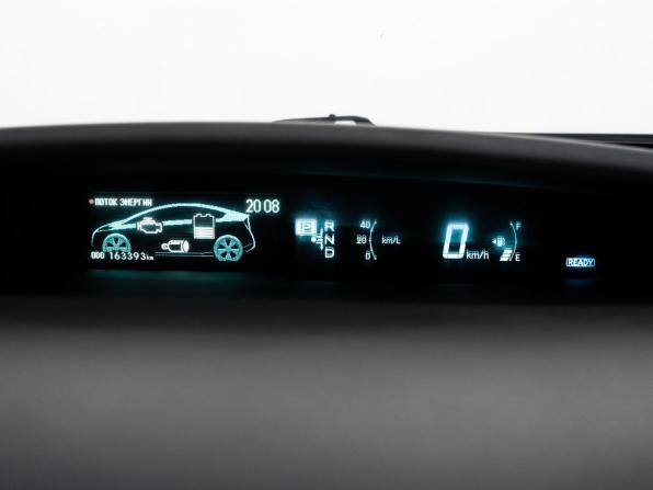 Toyota Prius III (XW30) с пробегом 2010 года, цена 1 100 000 рублей, 163393 км, лифтбек, Автокод Объявления