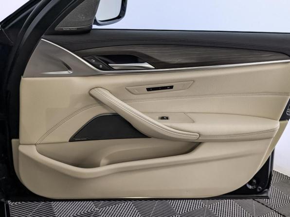 BMW 5 серии VII (G30/G31/G38) с пробегом 2018 года, цена 3 150 000 рублей, 165909 км, седан, Автокод Объявления