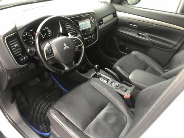 Mitsubishi Outlander III Рестайлинг с пробегом 2014 года, цена 1 436 400 рублей, 173956 км, внедорожник, Автокод Объявления