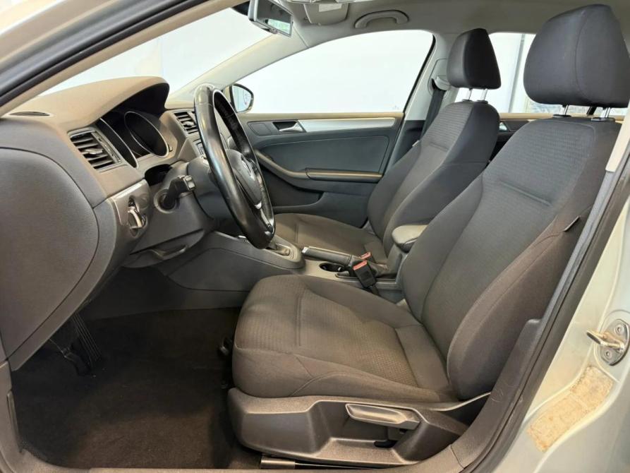 Volkswagen Jetta VI Рестайлинг Подольск  - изображение 9