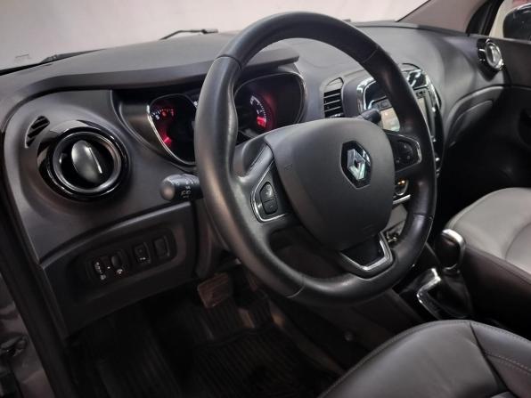 Renault Kaptur I с пробегом 2017 года, цена 1 170 000 рублей, 101000 км, внедорожник, Автокод Объявления