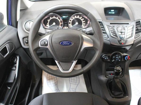 Ford Fiesta Mk6 Рестайлинг с пробегом 2016 года, цена 795 000 рублей, 71554 км, хэтчбек, Автокод Объявления