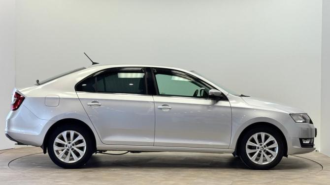 Skoda Rapid I Рестайлинг с пробегом 2018 года, цена 1 260 000 рублей, 77962 км, лифтбек, Автокод Объявления