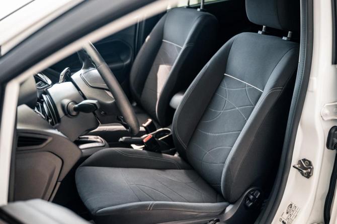 Ford Fiesta Mk6 Рестайлинг с пробегом 2018 года, цена 960 000 рублей, 90700 км, хэтчбек, Автокод Объявления