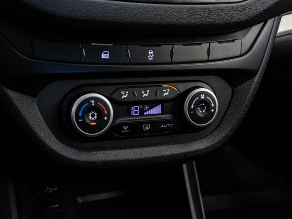 Lada (ВАЗ) Vesta I с пробегом 2019 года, цена 869 000 рублей, 120942 км, седан, Автокод Объявления