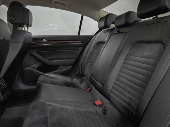 Volkswagen Passat B8 с пробегом 2017 года, цена 1 999 000 рублей, 280123 км, седан, Автокод Объявления