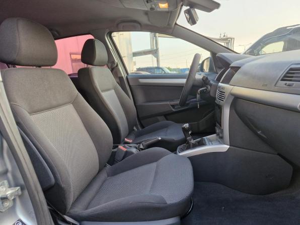 Opel Astra H Рестайлинг с пробегом 2014 года, цена 579 000 рублей, 233818 км, седан, Автокод Объявления
