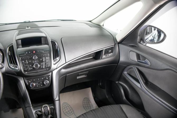 Opel Zafira C с пробегом 2016 года, цена 909 000 рублей, 282720 км, компактвэн, Автокод Объявления