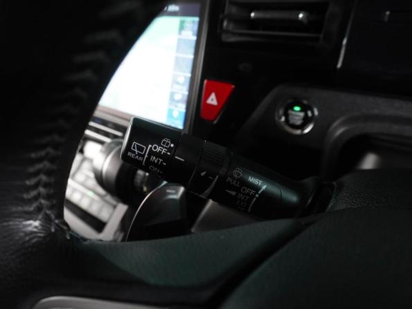 Honda Stepwgn V Рестайлинг с пробегом 2019 года, цена 2 769 000 рублей, 52237 км, минивэн, Автокод Объявления