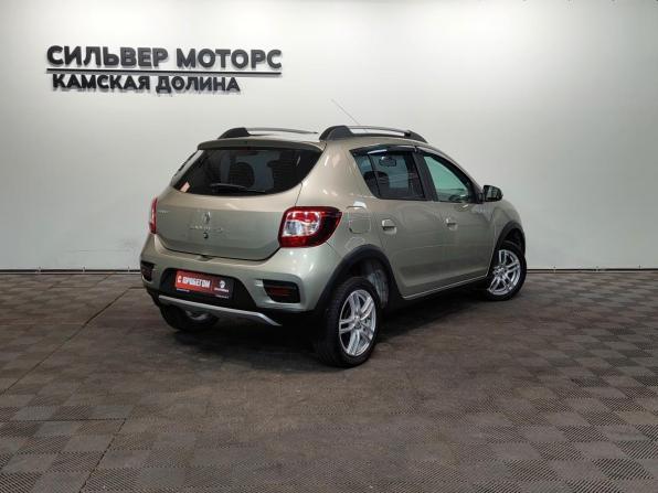Renault Sandero II с пробегом 2015 года, цена 770 000 рублей, 206780 км, хэтчбек, Автокод Объявления