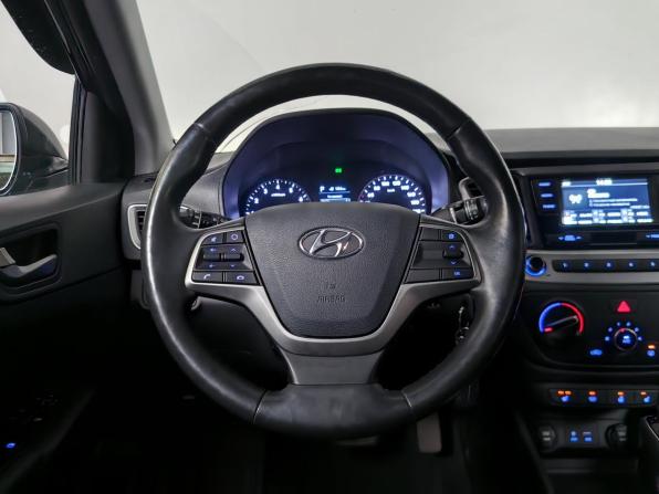 Hyundai Solaris II с пробегом 2018 года, цена 1 333 000 рублей, 128159 км, седан, Автокод Объявления