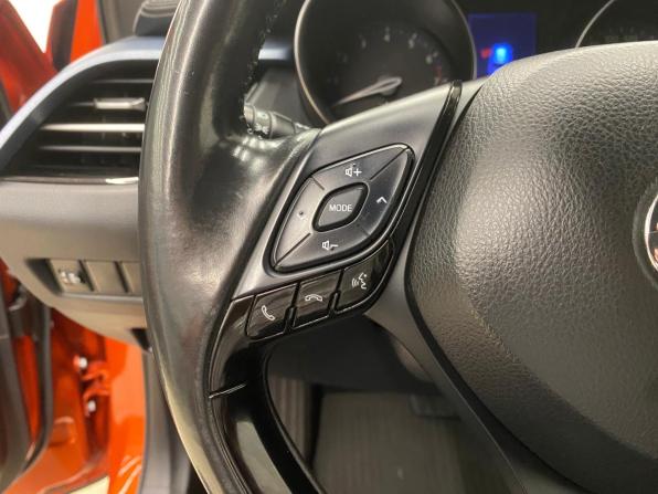 Toyota C-HR I с пробегом 2019 года, цена 2 200 000 рублей, 110777 км, внедорожник, Автокод Объявления