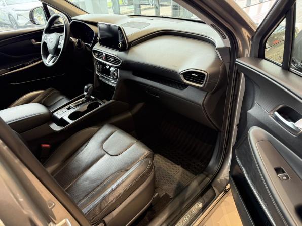 Hyundai Santa Fe IV с пробегом 2019 года, цена 3 250 000 рублей, 105000 км, внедорожник, Автокод Объявления