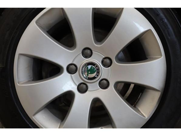 Skoda Octavia II (A5) Рестайлинг с пробегом 2013 года, цена 930 000 рублей, 216050 км, лифтбек, Автокод Объявления