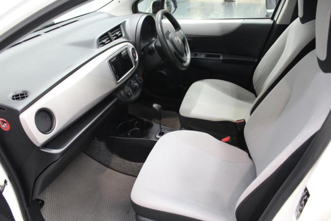 Toyota Vitz III (XP130) с пробегом 2011 года, цена 649 000 рублей, 210205 км, хэтчбек, Автокод Объявления