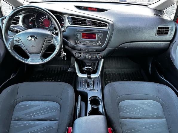 Kia Ceed II Рестайлинг с пробегом 2015 года, цена 1 440 000 рублей, 73600 км, хэтчбек, Автокод Объявления