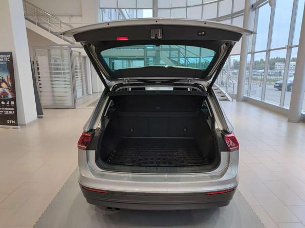 Volkswagen Tiguan II с пробегом 2018 года, цена 2 523 000 рублей, 124798 км, внедорожник, Автокод Объявления