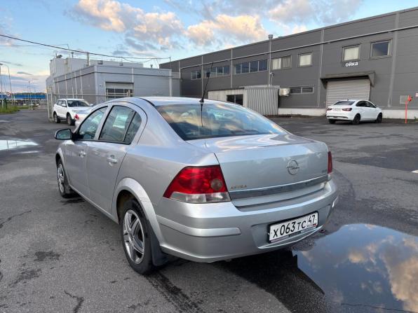Opel Astra H Рестайлинг с пробегом 2013 года, цена 459 000 рублей, 214033 км, седан, Автокод Объявления