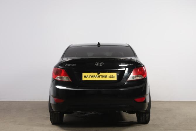 Hyundai Solaris I с пробегом 2012 года, цена 599 000 рублей, 235000 км, седан, Автокод Объявления