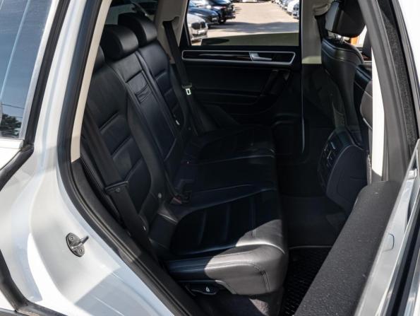 Volkswagen Touareg II Рестайлинг с пробегом 2015 года, цена 2 950 000 рублей, 235854 км, внедорожник, Автокод Объявления