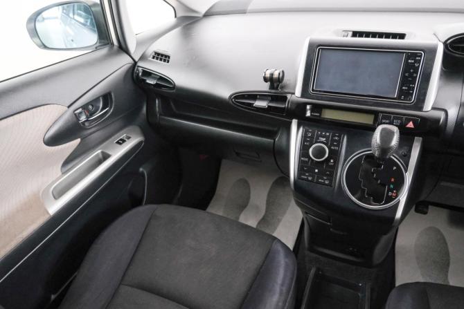 Toyota Wish II с пробегом 2009 года, цена 1 399 000 рублей, 129000 км, минивэн, Автокод Объявления