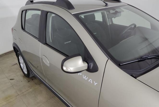 Renault Sandero II с пробегом 2015 года, цена 899 000 рублей, 95387 км, хэтчбек, Автокод Объявления